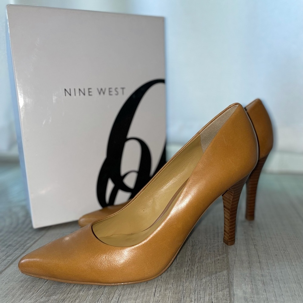 Nine West Natural Leather Gwendle Pumps 
Size: US 9